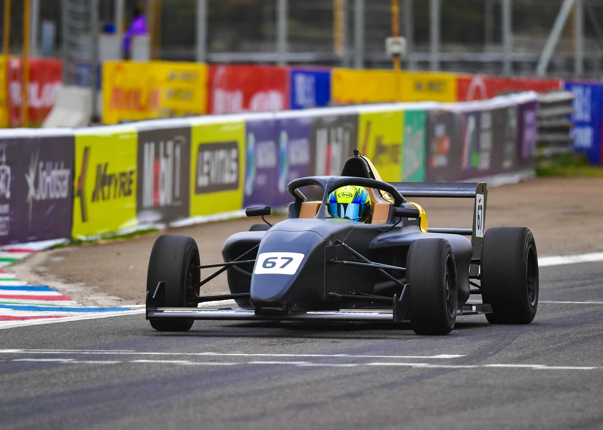 Kareen Kaur - Formula 4